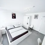 Lejlighed Durdi - Serviced - 24h Self-check-in & Parking Groß-Zimmern
