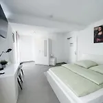 Lejlighed Durdi - Serviced - 24h Self-check-in & Parking *