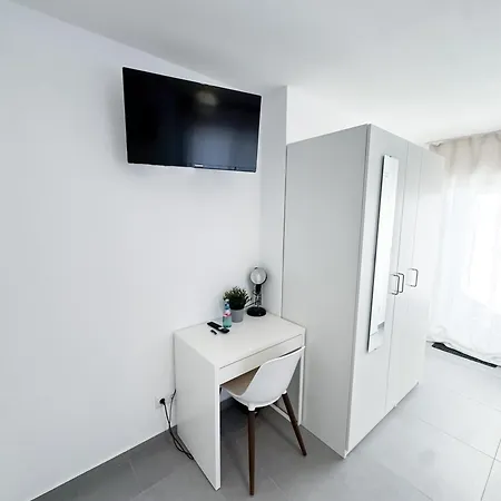 Durdi - Serviced - 24h Self-check-in & Parking * Gross-Zimmern