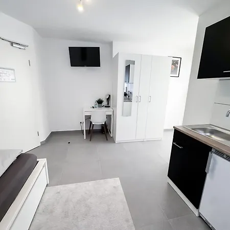 Durdi - Serviced - 24h Self-check-in & Parking Apartment