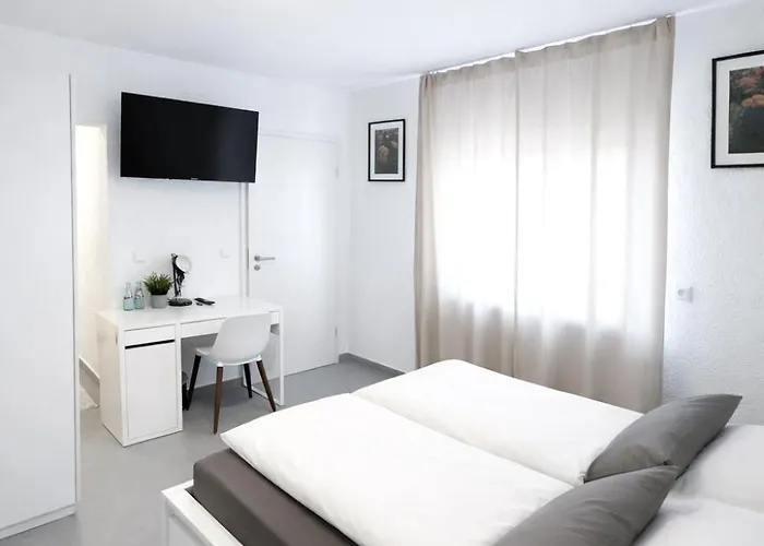 Durdi - Serviced - 24h Self-check-in & Parking * Gross-Zimmern