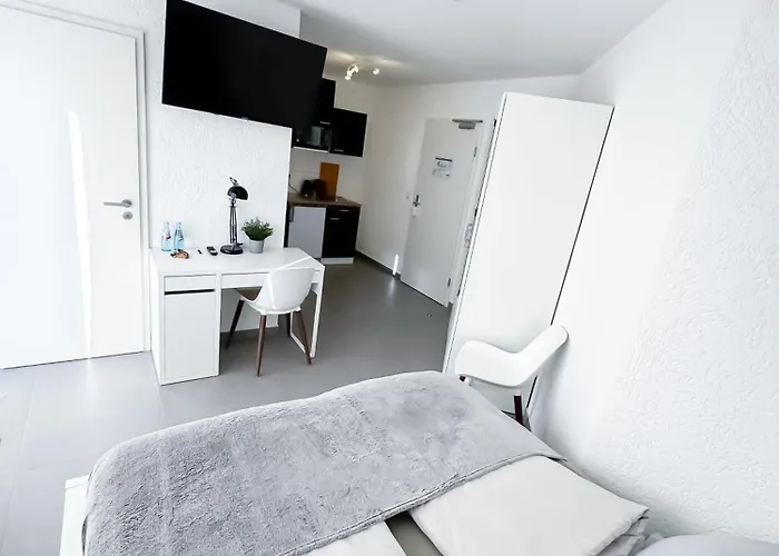 Durdi - Serviced - 24h Self-check-in & Parking * Gross-Zimmern