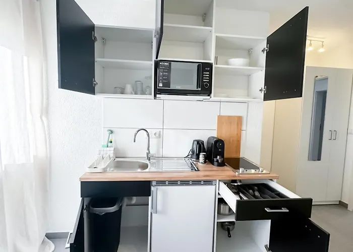 Durdi - Serviced - 24h Self-check-in & Parking *