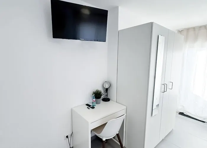 Durdi - Serviced - 24h Self-check-in & Parking * Gross-Zimmern