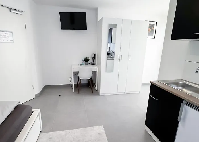 Durdi - Serviced - 24h Self-check-in & Parking Apartment